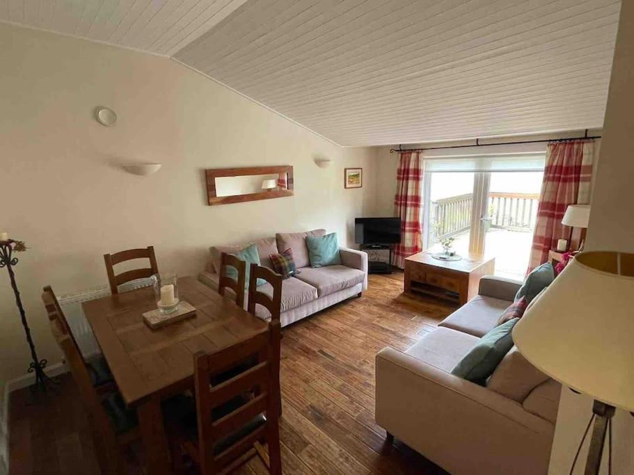 Viking Cottage Arrochar Extérieur photo